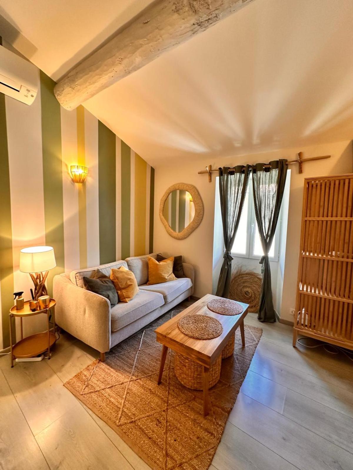 Cozy Studio Le Cedre, Port De Saint Tropez Екстер'єр фото